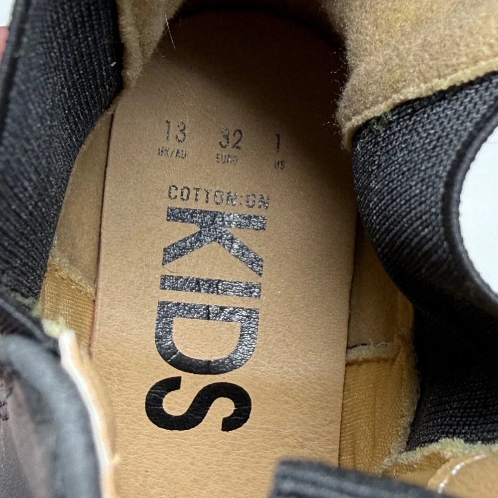 Cotton On Kids Black Matte Chelsea Boots Size 1 US Kids Lug‎ Sole